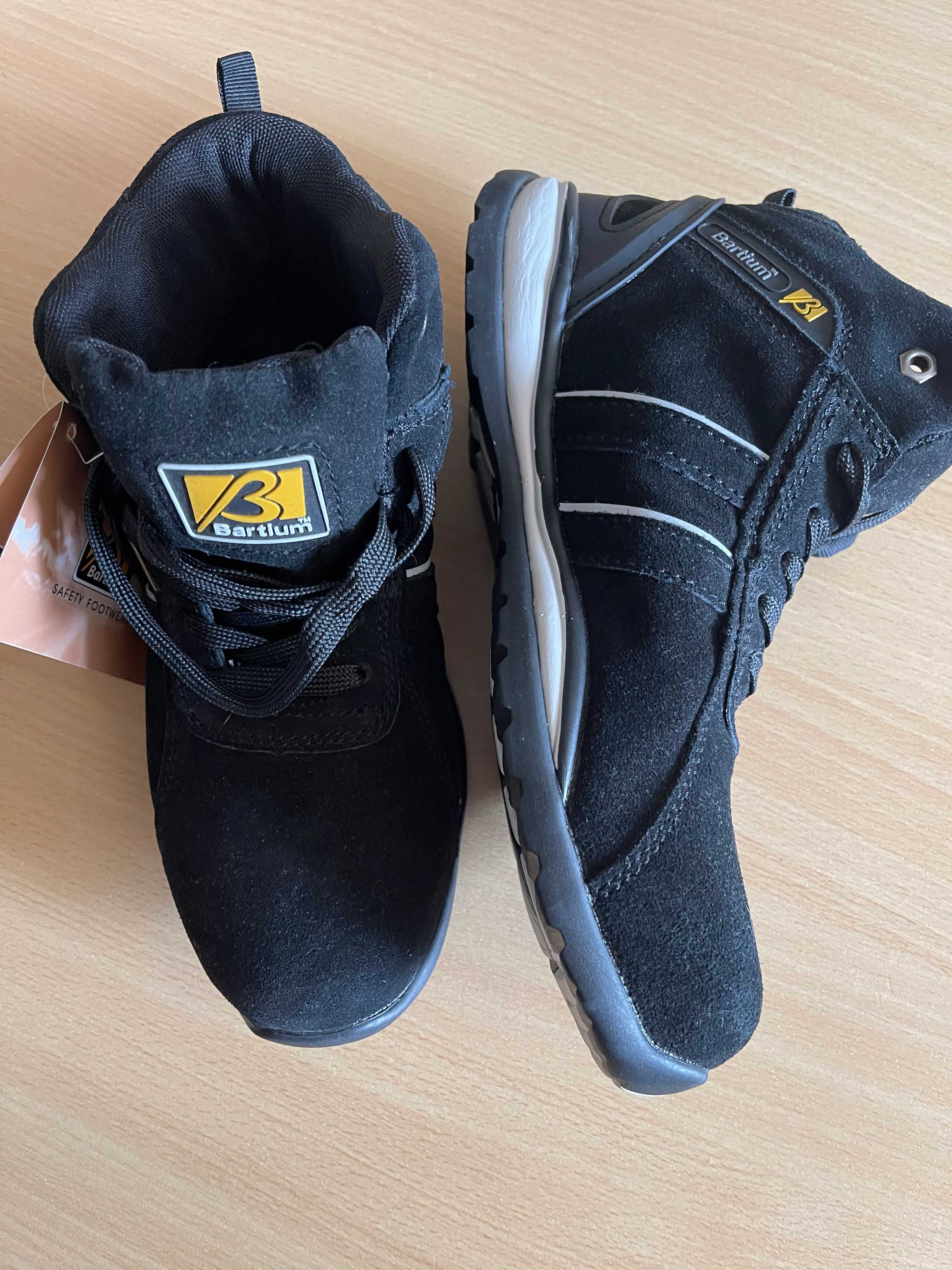 Bartiurn Men’s Black Work Shoes – Size UK 7 – New with Tags